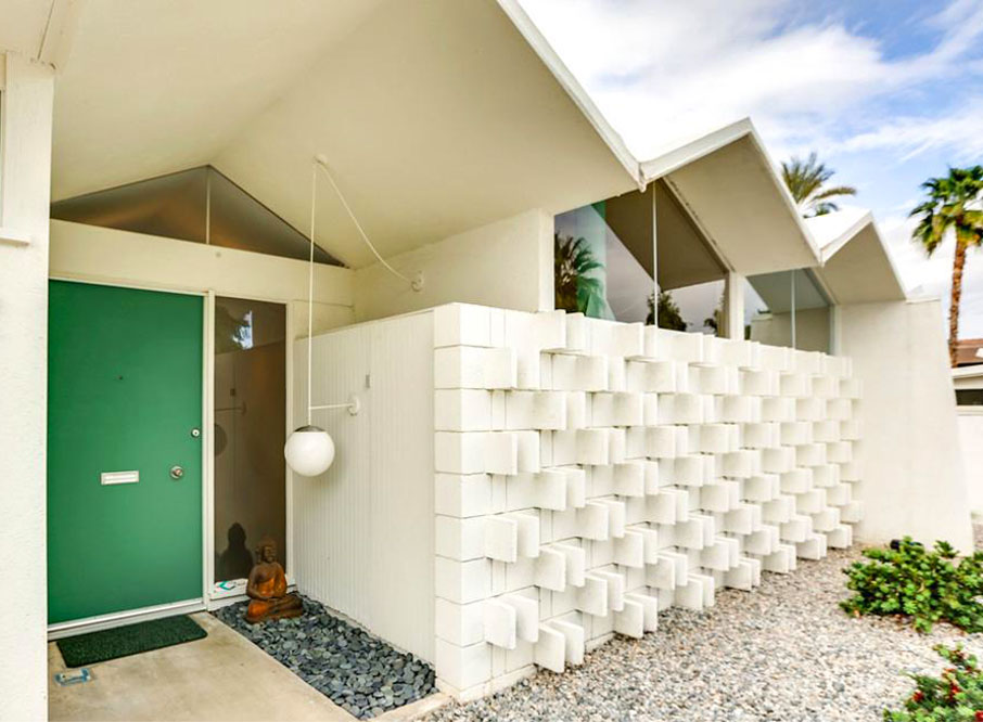 Mid-century modern condos for sale in Palm Springs, CA